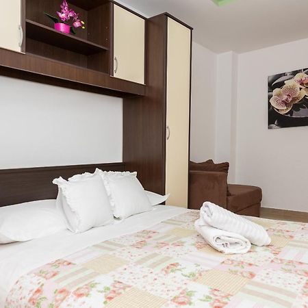 Apartments Villa Vujcic Makarska Luaran gambar