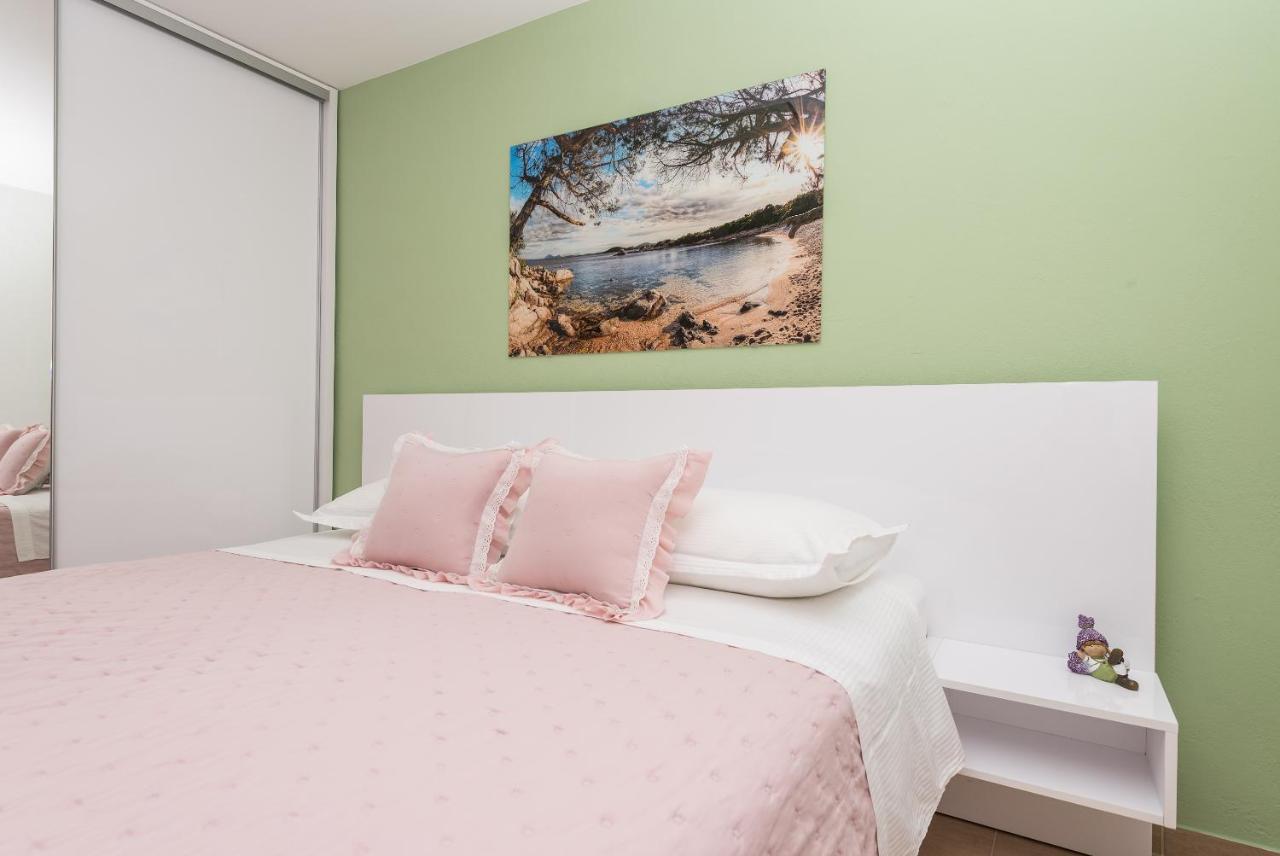 Apartments Villa Vujcic Makarska Luaran gambar