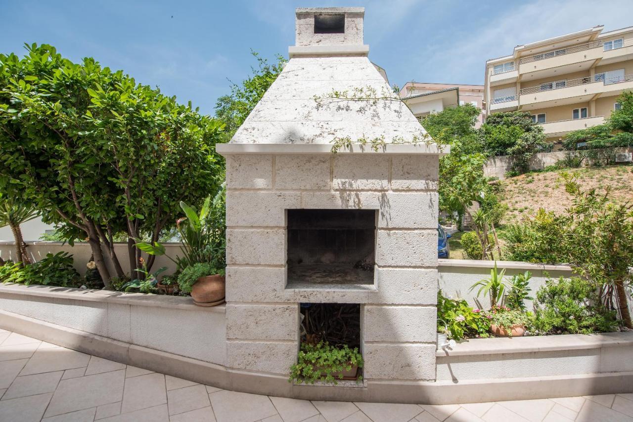 Apartments Villa Vujcic Makarska Luaran gambar