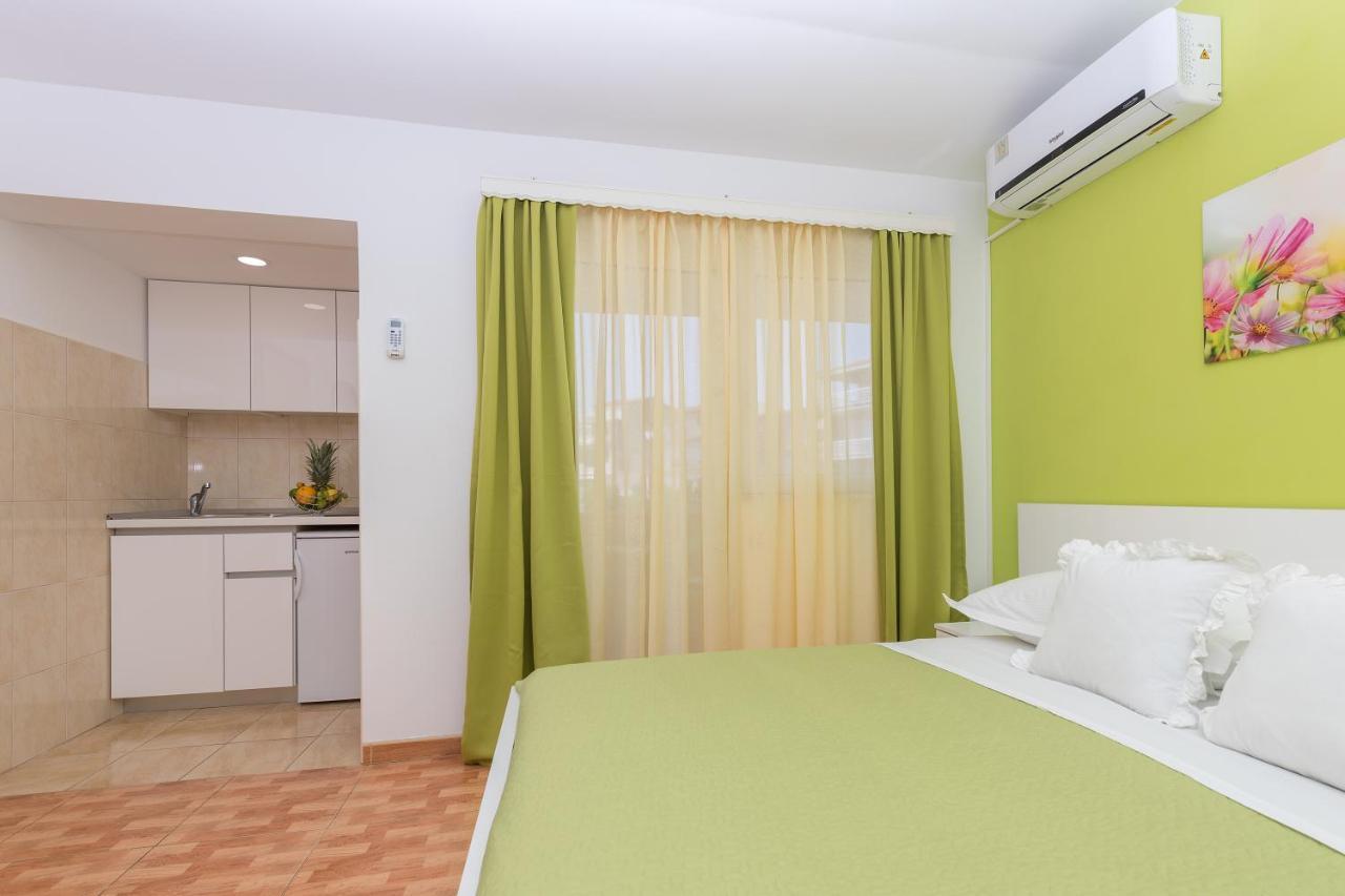 Apartments Villa Vujcic Makarska Luaran gambar