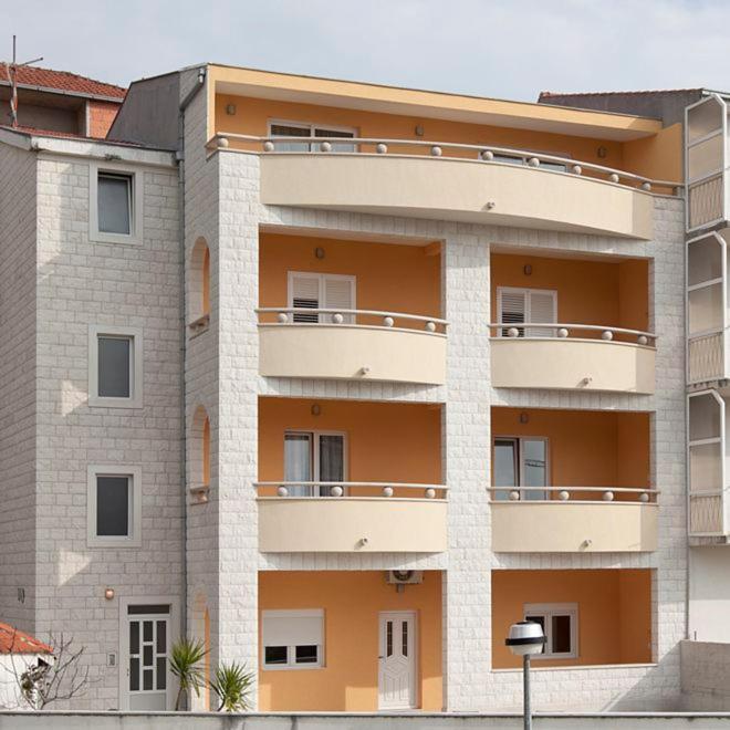 Apartments Villa Vujcic Makarska Bilik gambar
